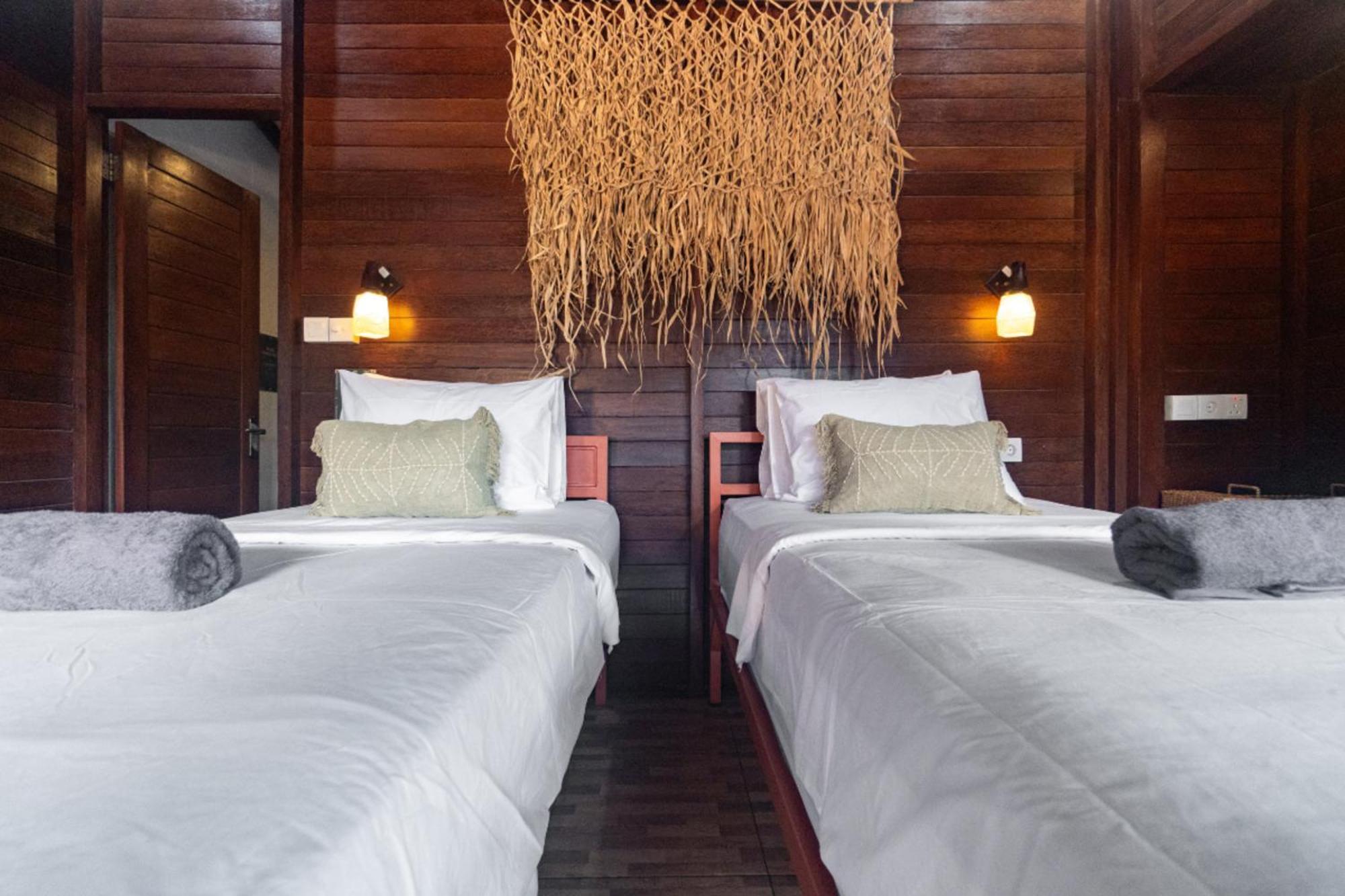 Mad Monkey Nusa Lembongan Экстерьер фото