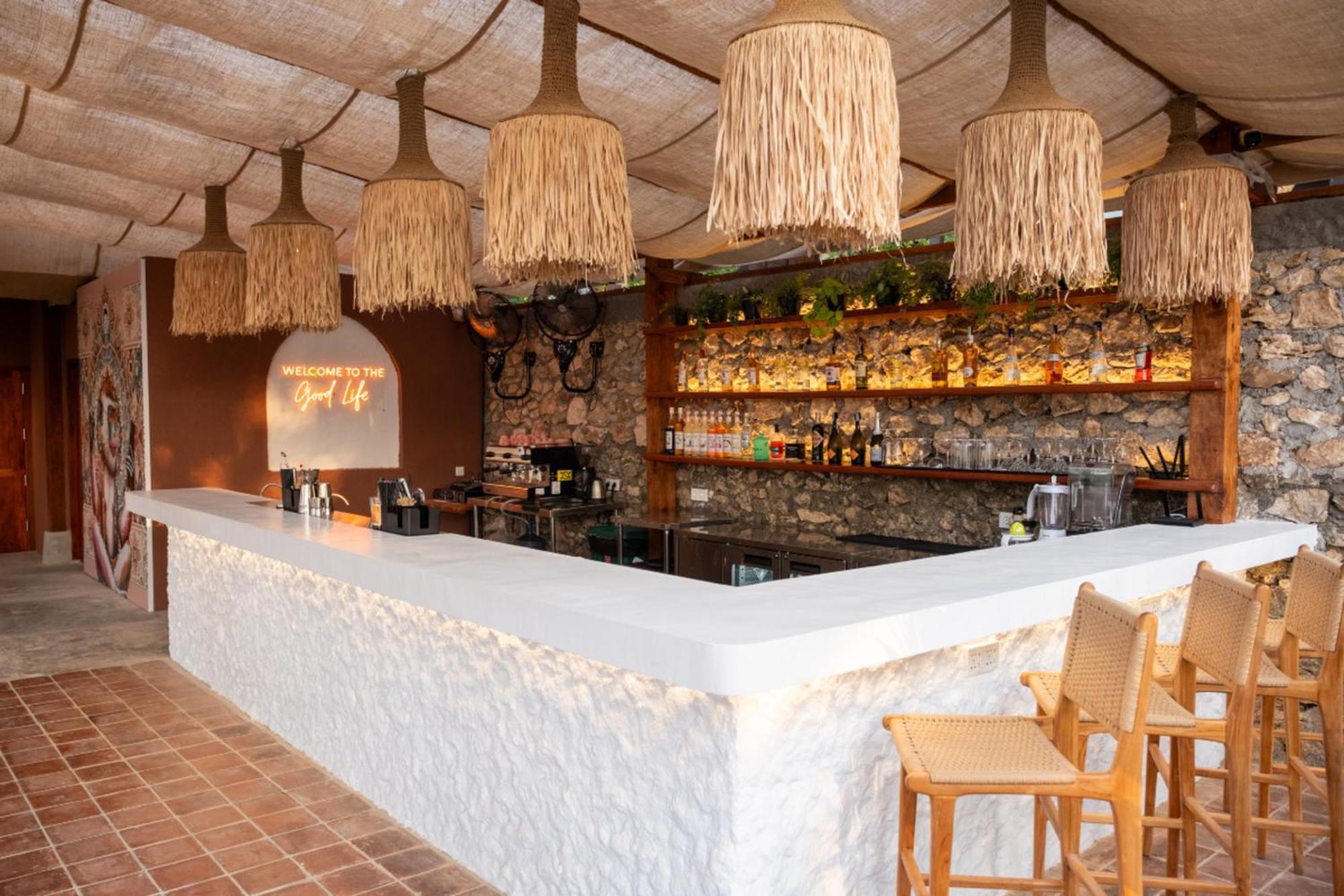 Mad Monkey Nusa Lembongan Экстерьер фото